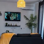 New Modern 3brm 5 Min Walk-to Paceville Nightlife Nearby דירה *