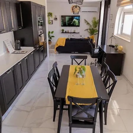 דירה New Modern 3brm 5 Min Walk-to Paceville Nightlife Nearby