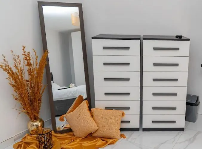 Apartament New Modern 3brm 5 Min Walk-to Paceville Nightlife Nearby Is-Swieqi