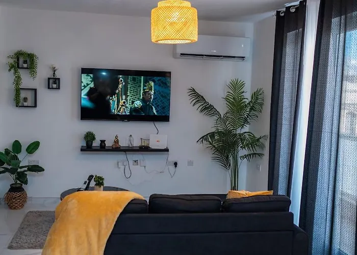 New Modern 3brm 5 Min Walk-to Paceville Nightlife Nearby Apartament *