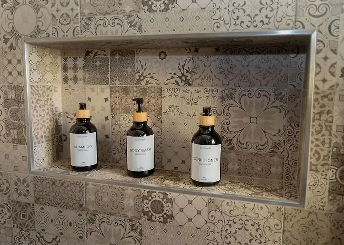 New Modern 3brm 5 Min Walk-to Paceville Nightlife Nearby Apartament *