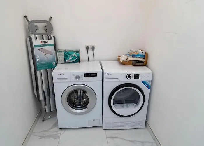 Apartament New Modern 3brm 5 Min Walk-to Paceville Nightlife Nearby *