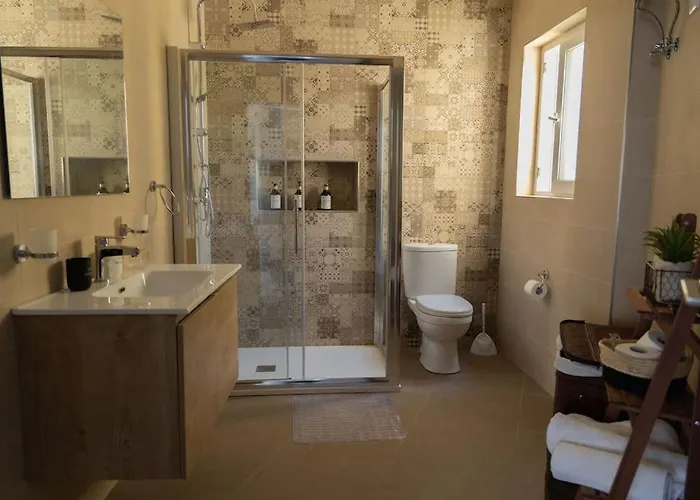 New Modern 3brm 5 Min Walk-to Paceville Nightlife Nearby Apartament Is-Swieqi