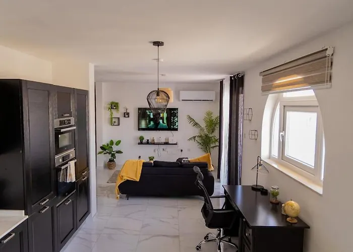 New Modern 3brm 5 Min Walk-to Paceville Nightlife Nearby * Is-Swieqi