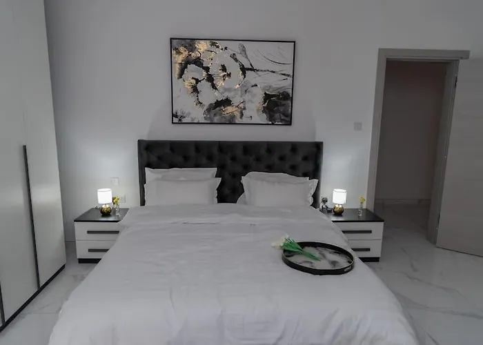 New Modern 3brm 5 Min Walk-to Paceville Nightlife Nearby Apartament *